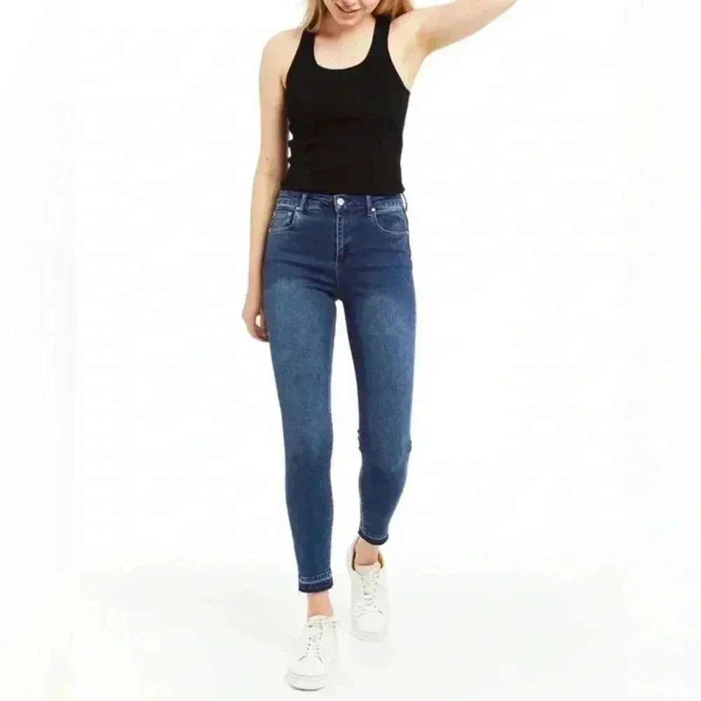 Tractr Blu Jeans Skinny Mid Rise Distressed Ankle Cropped  Raw Hem Blue Size 27